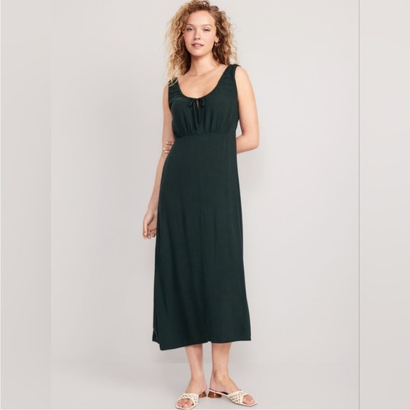 Old Navy Dresses & Skirts - Old Navy Green Tie-Front Sleeveless Dress size M